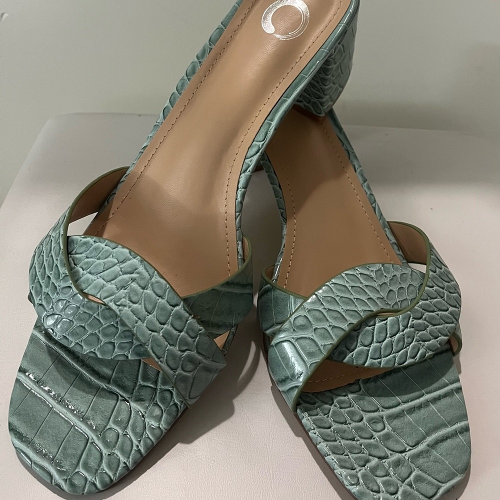 Journee Collection Women's Perette Slide Sandals